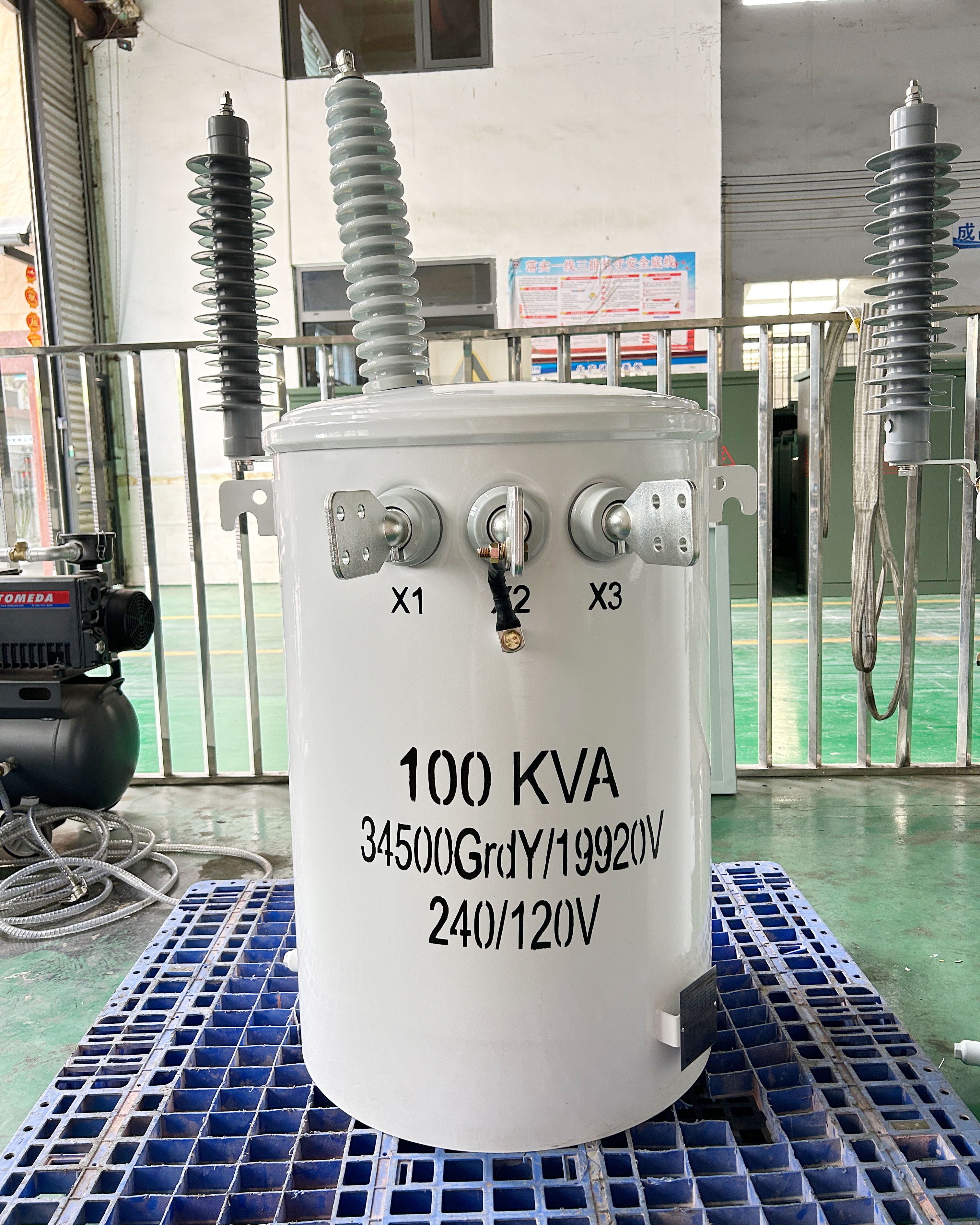 Pole Mounted Transformer Overhead Distribution Oil immersed  Single Phase 100KVA  34500V  Manufacturer 