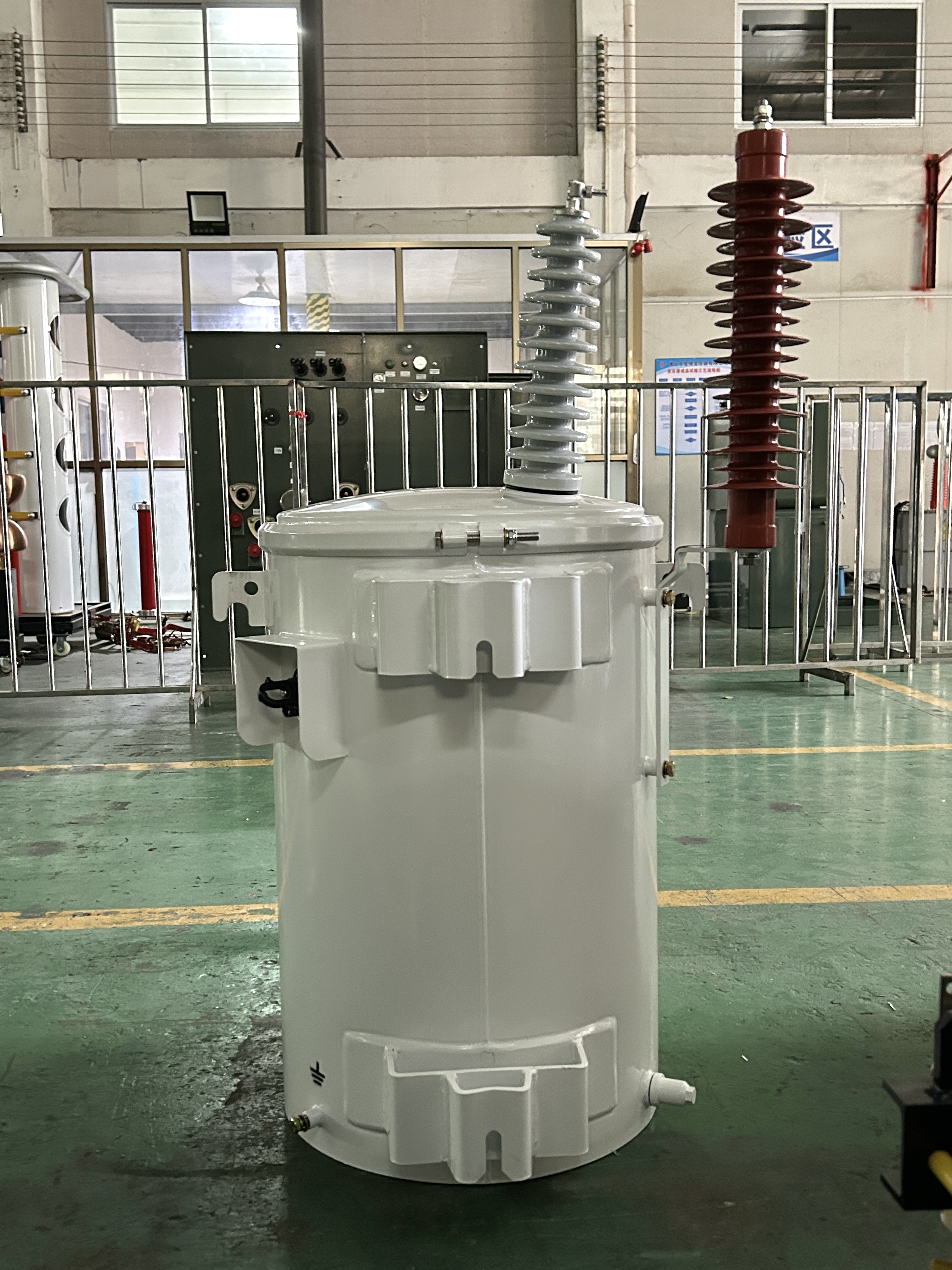 Overhead Transformer Rack 100KVA Pole Mounted Overhead Distribution Transformer Single Phase Oil ...